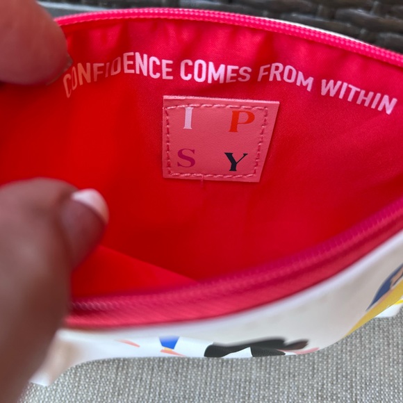 2 IPSY Pouches/Make up/Cosmetic Bags - Picture 4 of 6